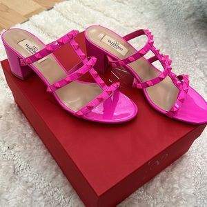 NWT/BNIB Valentino Garavani Rockstud Patent-Leather Slide Sandal 60 MM